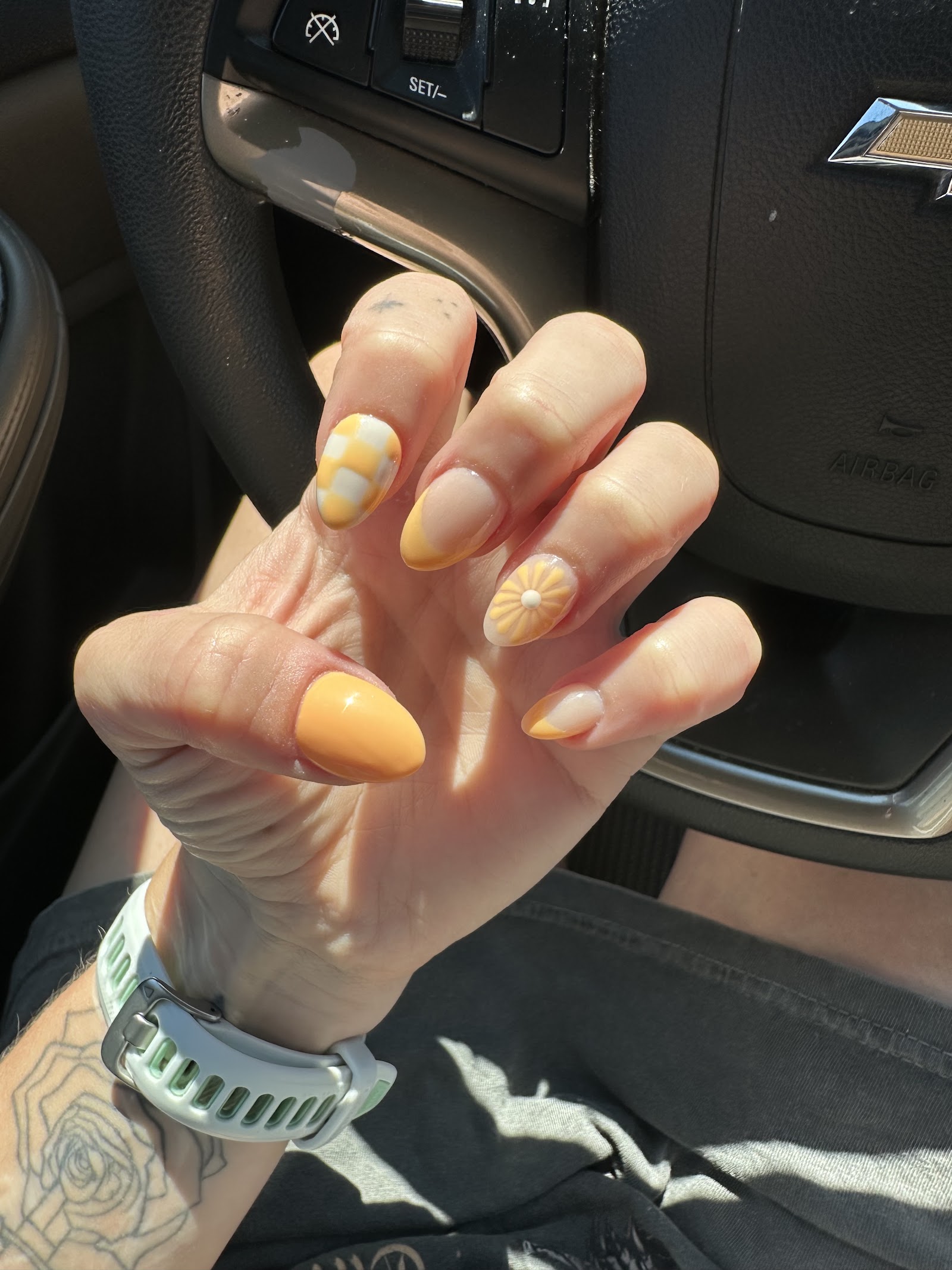 Love Nails & Spa nail photo 3